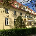 Schloss Diedersdorf 3*