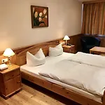 Schloss Diedersdorf Hotel 3*