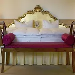 Schloss Diedersdorf Hotel 3*