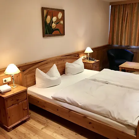 Schloss Diedersdorf Hotel 3*