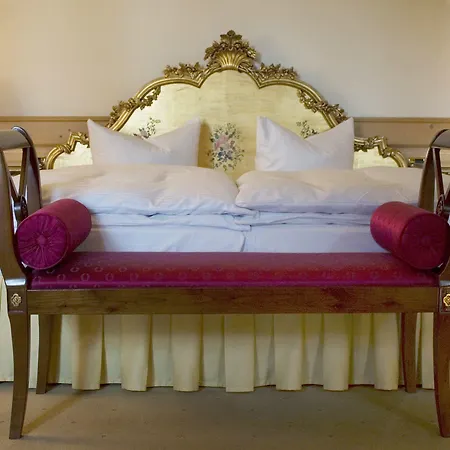 Schloss Diedersdorf Hotel 3*