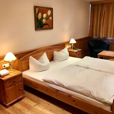 Schloss Diedersdorf Hotel 3*