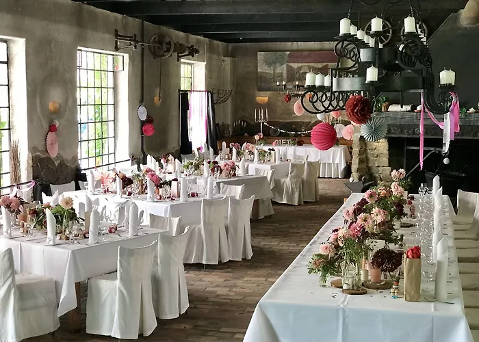 Schloss Diedersdorf 3* Großbeeren