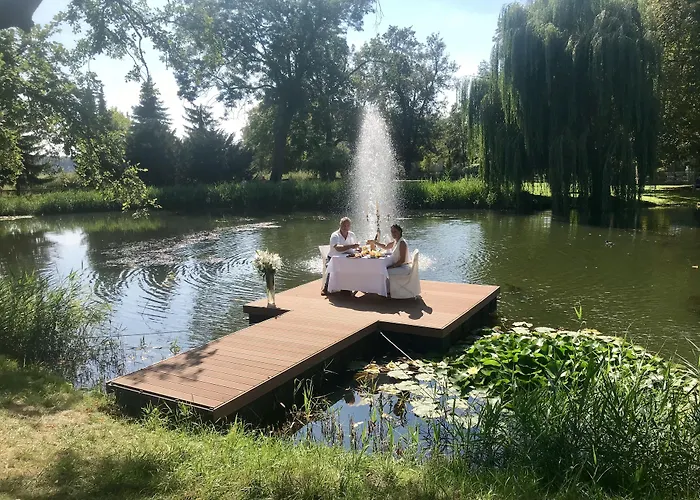 Hotel Schloss Diedersdorf 3*